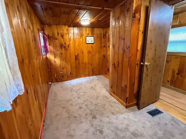 9 Village Drive, Brattleboro, VT 05301