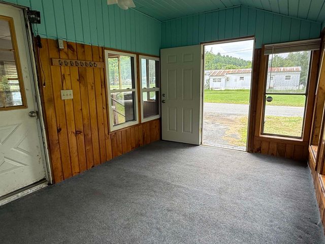 9 Village Drive, Brattleboro, VT 05301