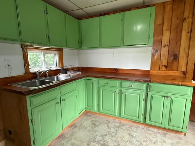 9 Village Drive, Brattleboro, VT 05301