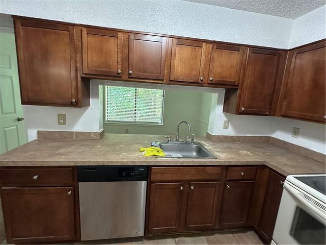 913 Seasons Parkway, Norcross, GA 30093