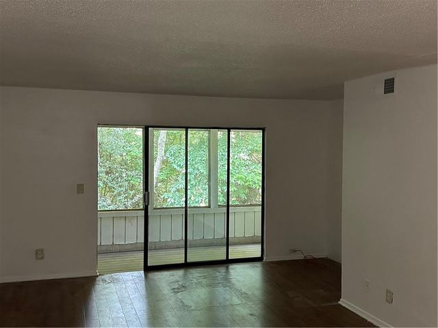 913 Seasons Parkway, Norcross, GA 30093