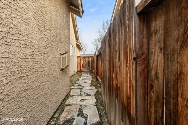 10625 Blue Moon Court, Reno, NV 89521