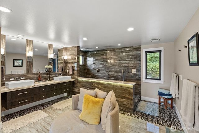 31 Pt. Fosdick Dr. NW, Gig Harbor, WA 98335