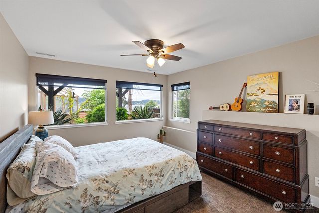 31 Pt. Fosdick Dr. NW, Gig Harbor, WA 98335