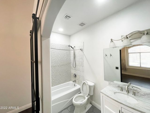 500 N ROOSEVELT Avenue 35, Chandler, AZ 85226