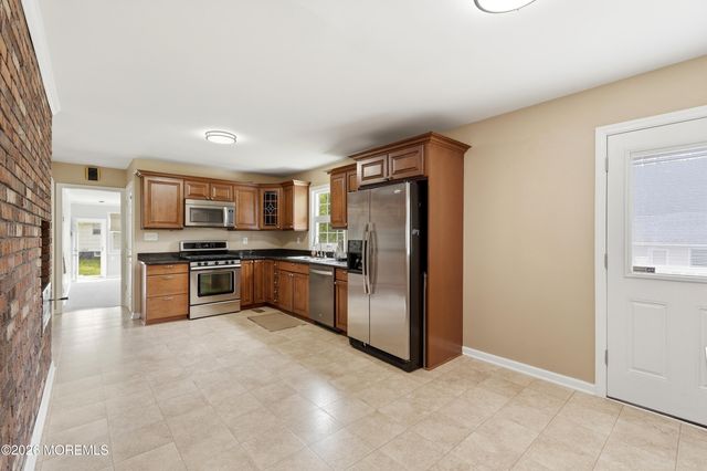 17 Church Lane, Englishtown, NJ 07726