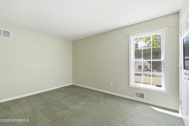 17 Church Lane, Englishtown, NJ 07726