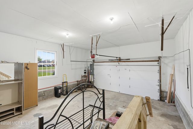 17 Church Lane, Englishtown, NJ 07726