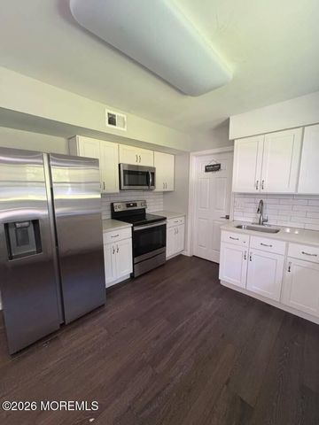 1583 Sea Island Drive, Toms River, NJ 08753