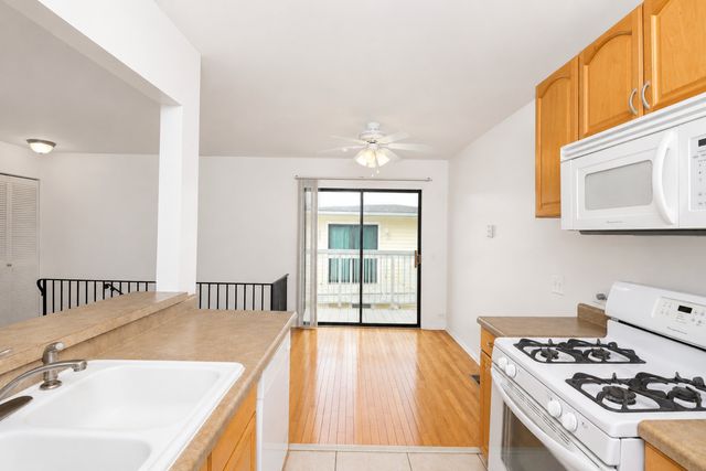 707 Sunfish Point 707, Schaumburg, IL 60194