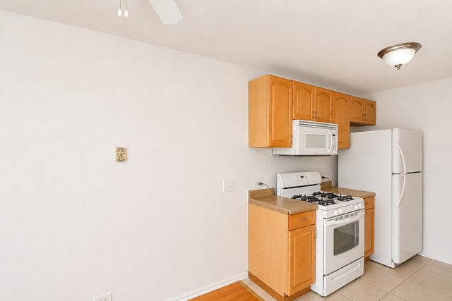 707 Sunfish Point 707, Schaumburg, IL 60194