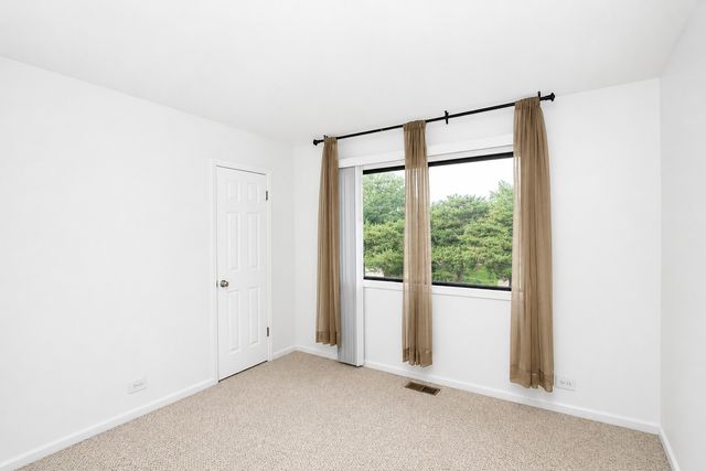 707 Sunfish Point 707, Schaumburg, IL 60194