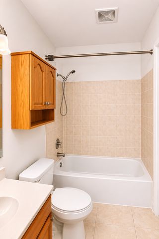 707 Sunfish Point 707, Schaumburg, IL 60194