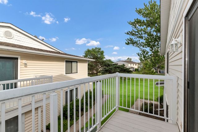 707 Sunfish Point 707, Schaumburg, IL 60194
