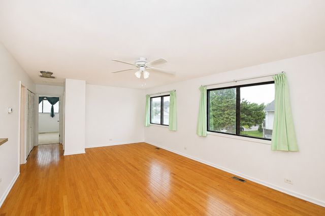 707 Sunfish Point 707, Schaumburg, IL 60194