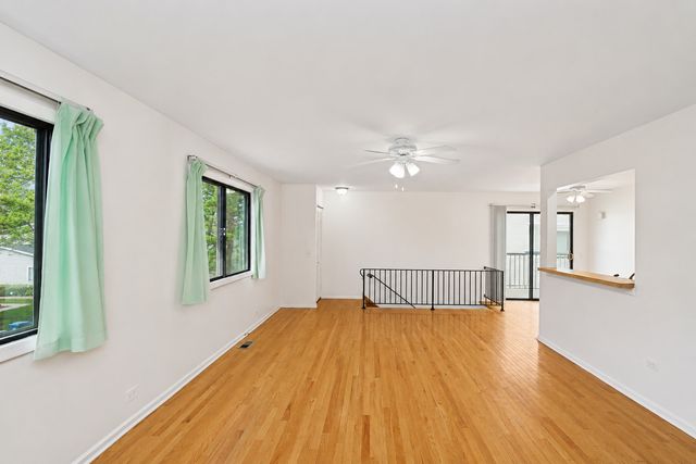 707 Sunfish Point 707, Schaumburg, IL 60194