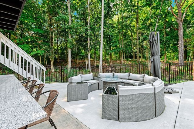 6875 Crown Pointe Drive, Liberty Twp, OH 45011