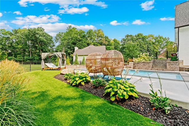 6875 Crown Pointe Drive, Liberty Twp, OH 45011
