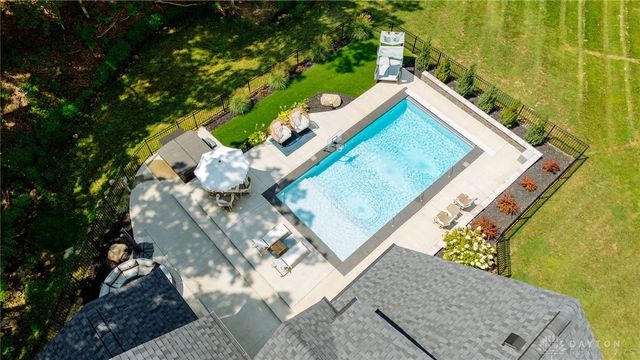 6875 Crown Pointe Drive, Liberty Twp, OH 45011