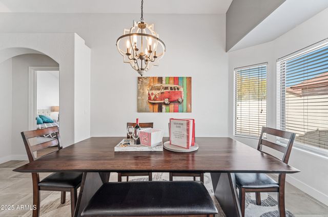 3228 E SANDY Way, Gilbert, AZ 85297
