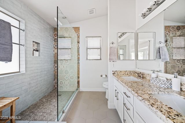3228 E SANDY Way, Gilbert, AZ 85297