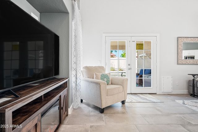 3228 E SANDY Way, Gilbert, AZ 85297