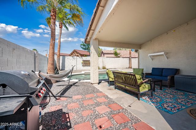 3228 E SANDY Way, Gilbert, AZ 85297