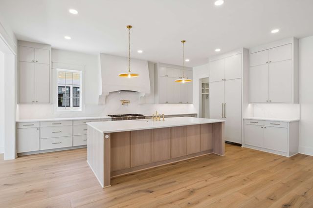 5448A Franklin Pike Cir, Brentwood, TN 37027