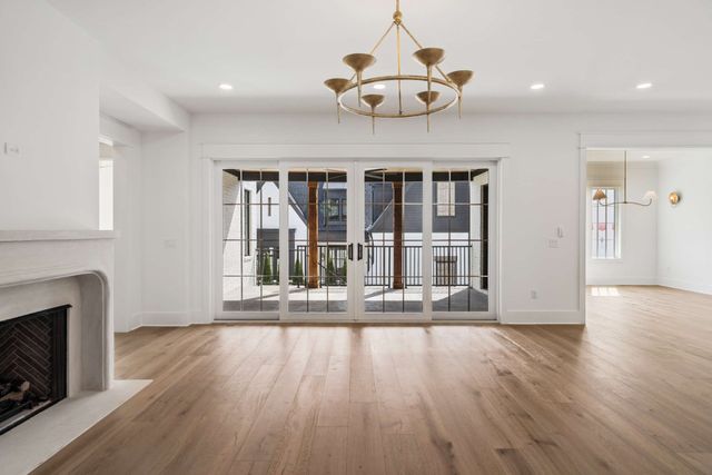 5448A Franklin Pike Cir, Brentwood, TN 37027