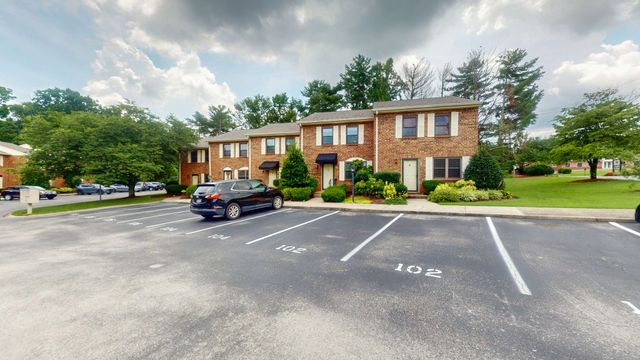 102 Thistle Ln, Hermitage, TN 37076