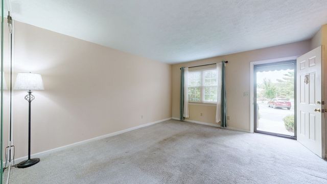 102 Thistle Ln, Hermitage, TN 37076