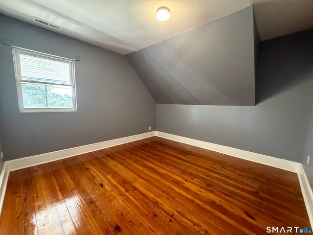 14 Kenyon Street 3rd Floor, Waterbury, CT 06702