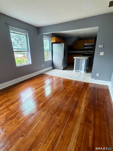 14 Kenyon Street 3rd Floor, Waterbury, CT 06702