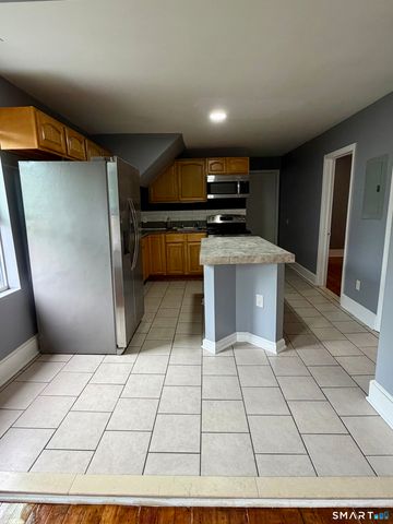 14 Kenyon Street 3rd Floor, Waterbury, CT 06702