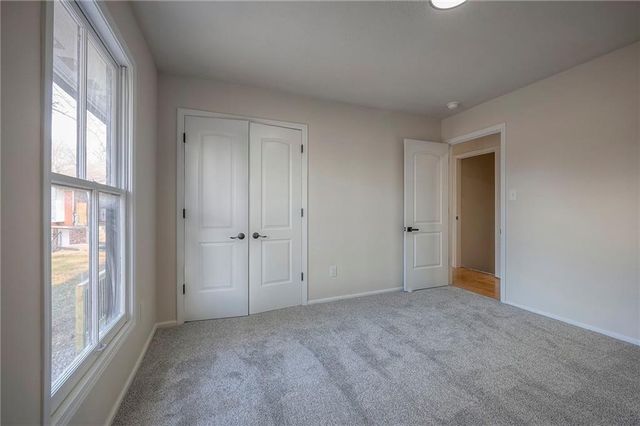 8012 Sunset Circle, Grandview, MO 64030