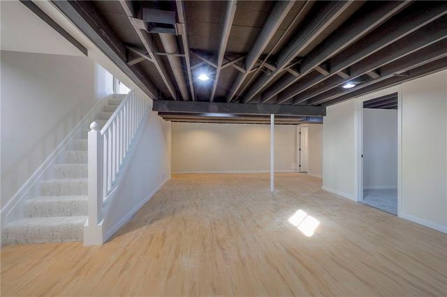 8012 Sunset Circle, Grandview, MO 64030