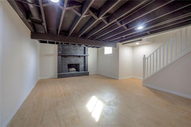 8012 Sunset Circle, Grandview, MO 64030