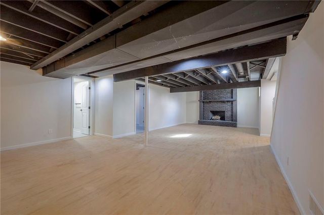 8012 Sunset Circle, Grandview, MO 64030