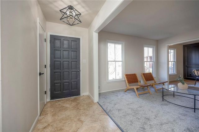 8012 Sunset Circle, Grandview, MO 64030