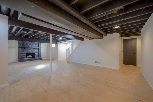 8012 Sunset Circle, Grandview, MO 64030