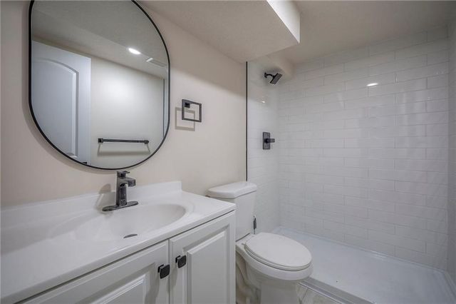 8012 Sunset Circle, Grandview, MO 64030