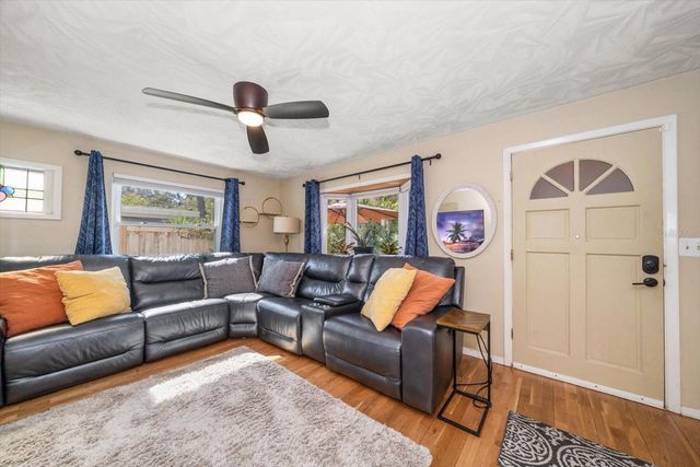 550 3RD STREET SW, Largo, FL 33770