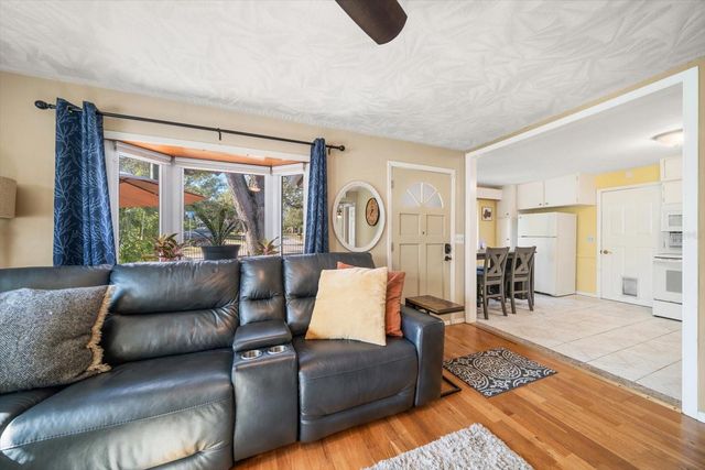 550 3RD STREET SW, Largo, FL 33770