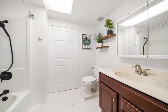 550 3RD STREET SW, Largo, FL 33770