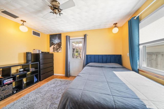 550 3RD STREET SW, Largo, FL 33770