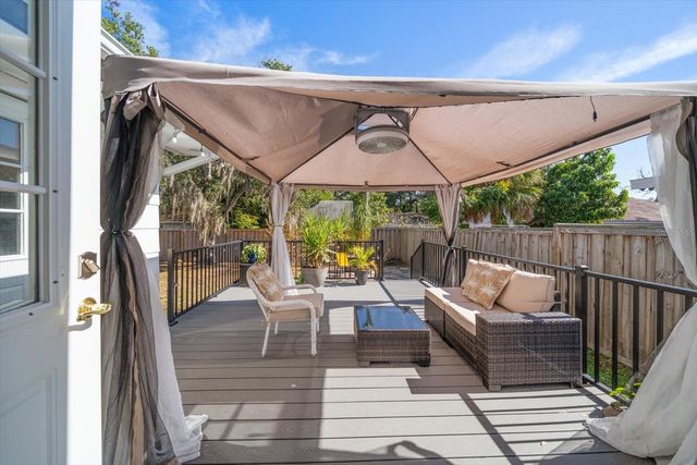 550 3RD STREET SW, Largo, FL 33770