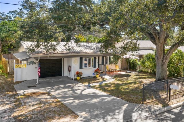 550 3RD STREET SW, Largo, FL 33770