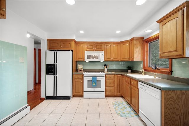 9 Freedom Dr S, South Fayette, PA 15017