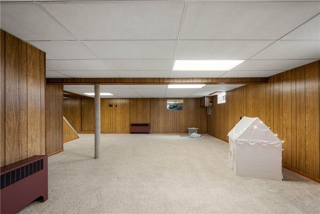 9 Freedom Dr S, South Fayette, PA 15017