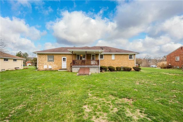 9 Freedom Dr S, South Fayette, PA 15017